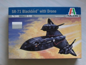 ITALERI 1/72 145 SR-71 BLACKBIRD WITH DRONE